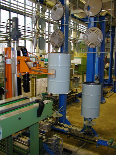 Stahlfassherstellung