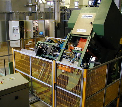 Presse für Behälterböden